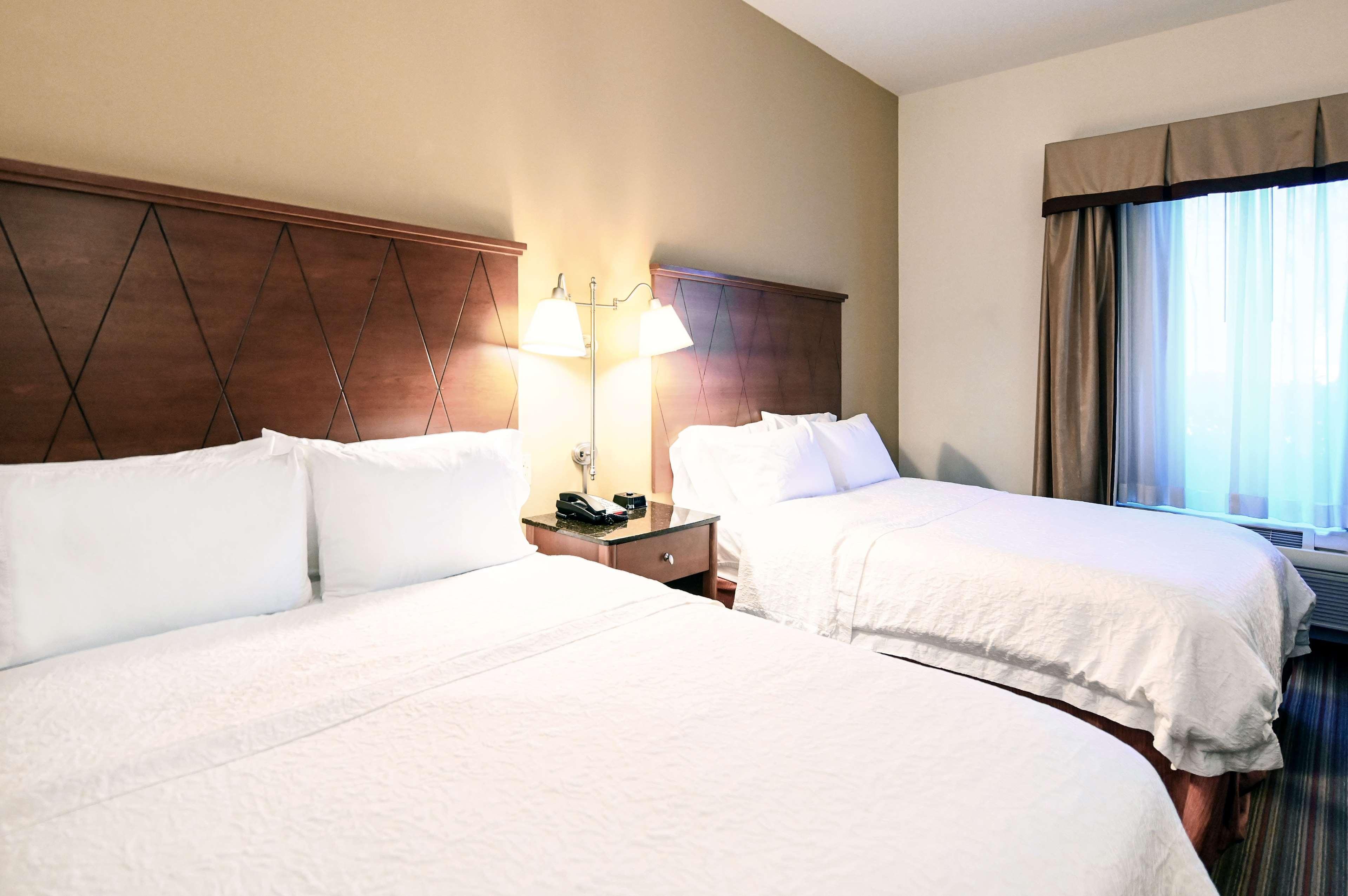 Hampton Inn Hampton-Newport News Exteriör bild