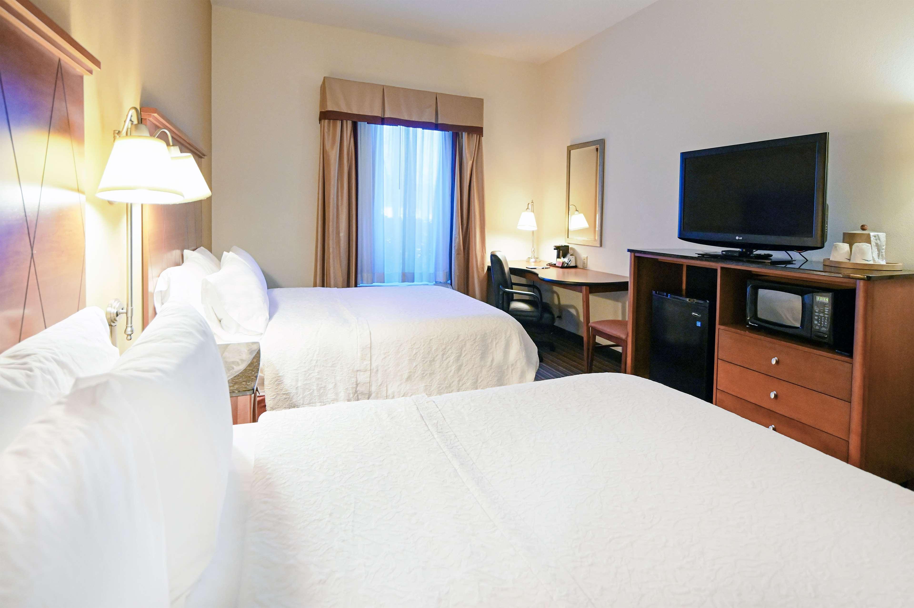 Hampton Inn Hampton-Newport News Exteriör bild