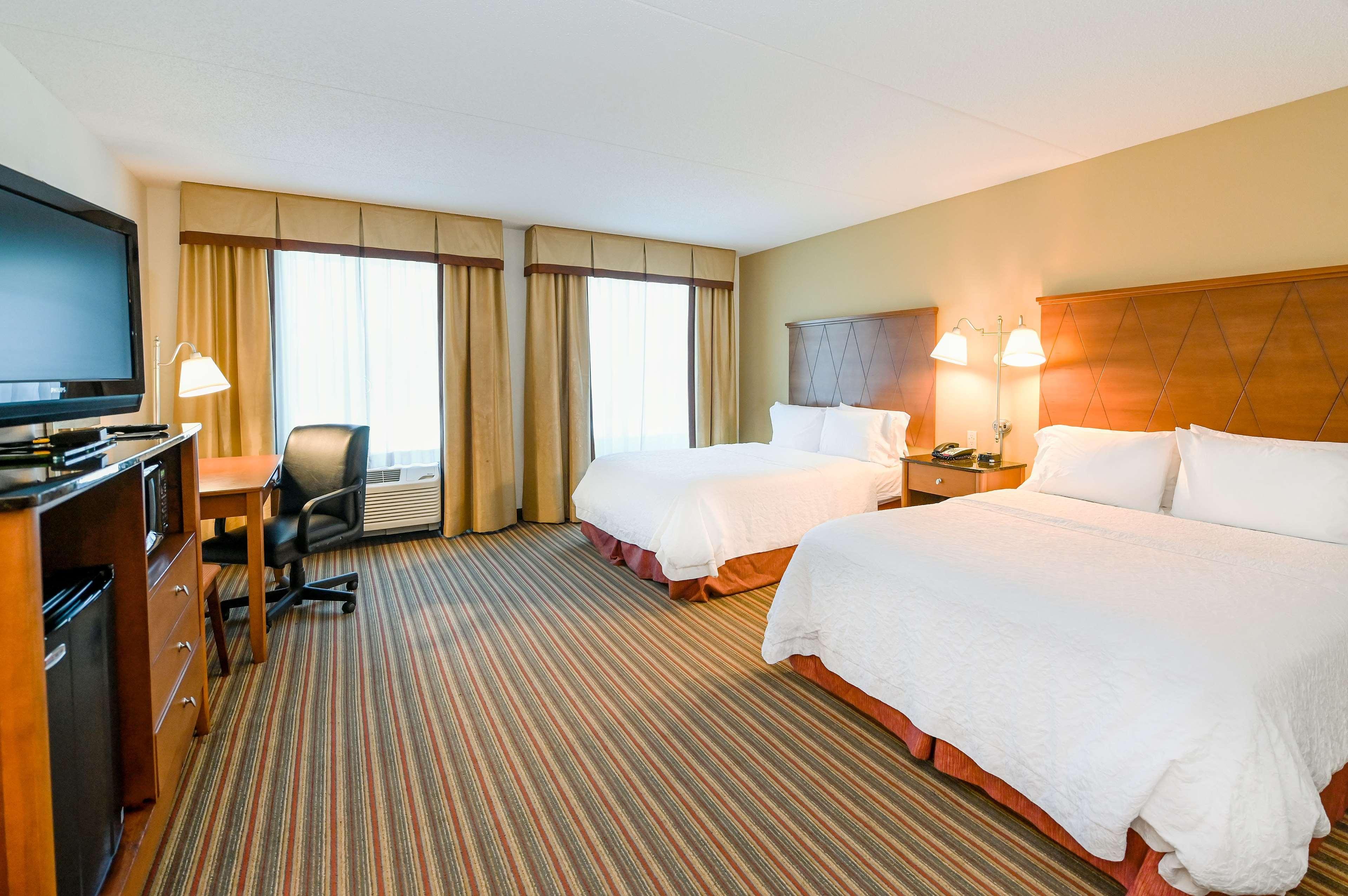 Hampton Inn Hampton-Newport News Exteriör bild